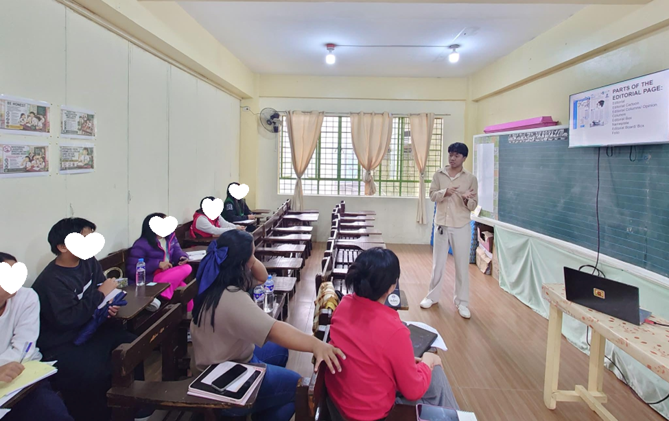 Campus Journalism Training and Workshop: Sir Jonel T. Bolor presents the technicalities
and examples of Campus Journalism.