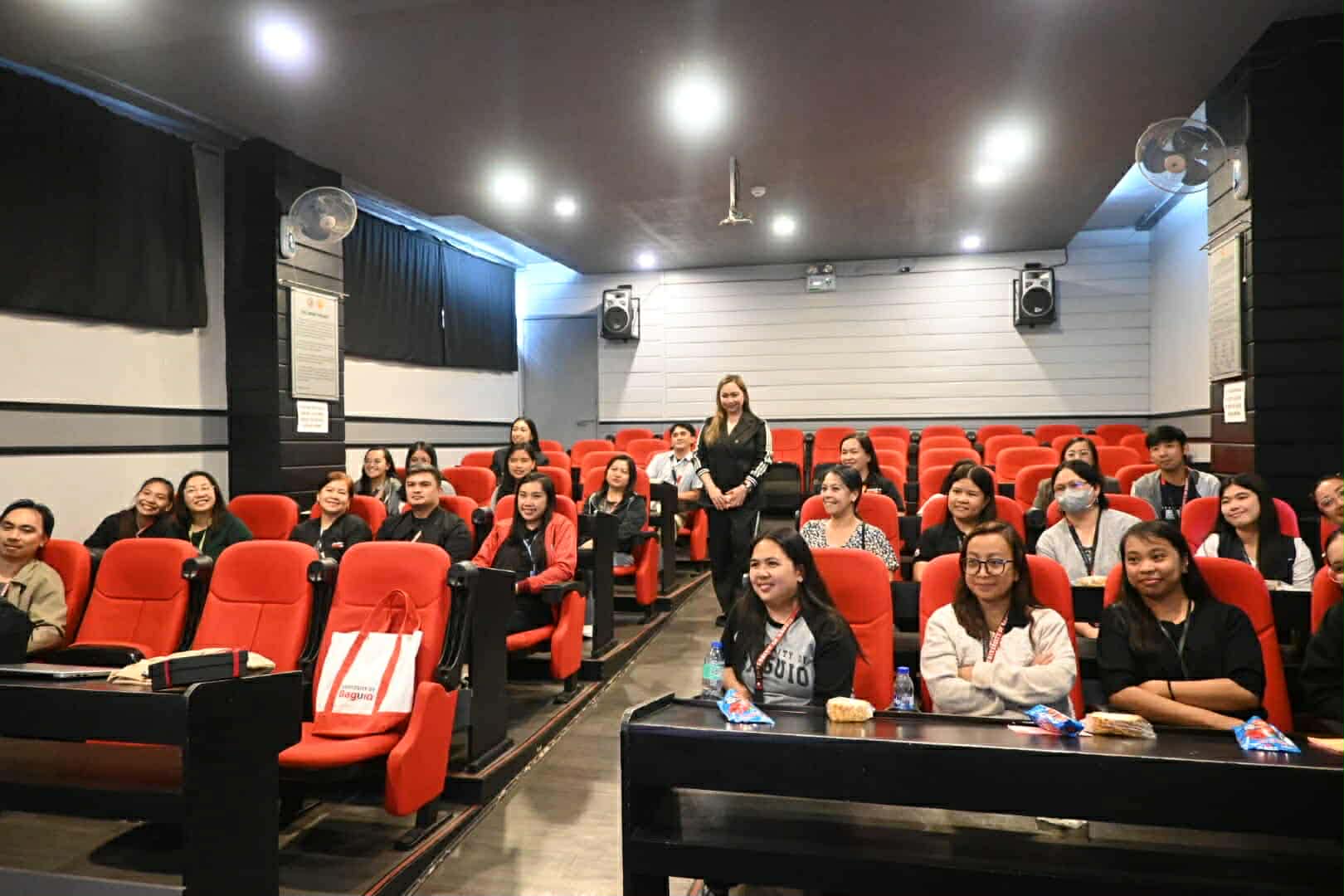 The facilitators and participants of the HRMC seminar for professional development in a group photo